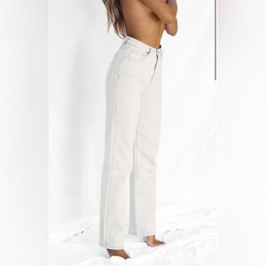 ALL THINGS GOLDEN THE HIGH RISE STRAIGHT LEG - WASHED STONE